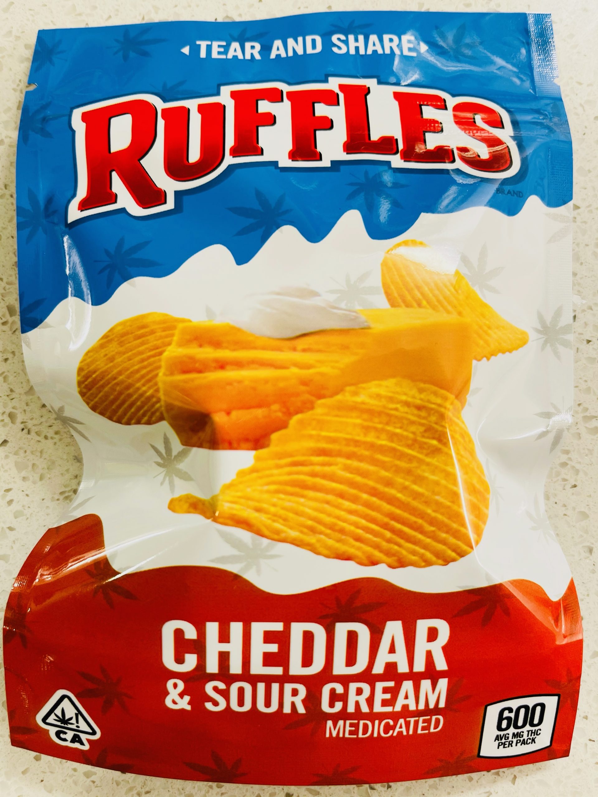600mg Cheddar & Sour Cream Ruffles Infused Chips